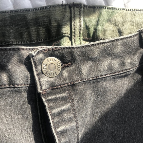 Flip Side Reversible Skinny Jeans - Picture 7 of 9